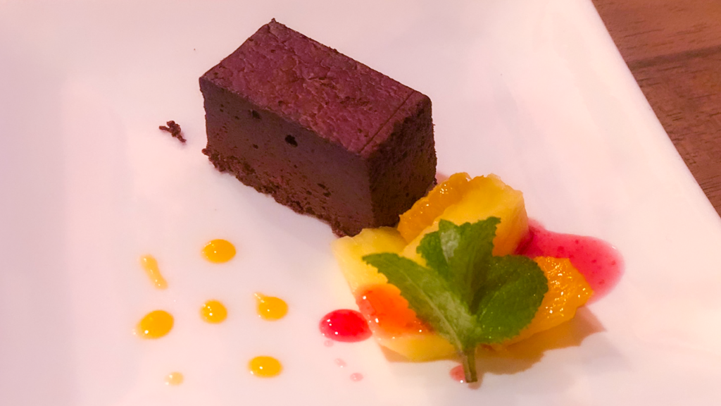 ビストロ バロン カプリス【長野県 北佐久郡 御代田町】サウナフォレストキャビンから車で約11分