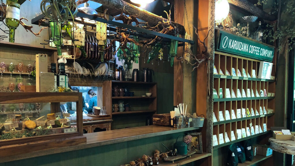 GAFLO CAFÉ【長野県 北佐久郡 御代田町】GATEの敷地内にある花屋カフェ