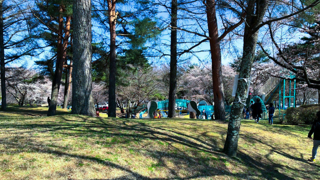 雪窓公園（せっそうこうえん）【長野県 北佐久郡 御代田町 御代田】